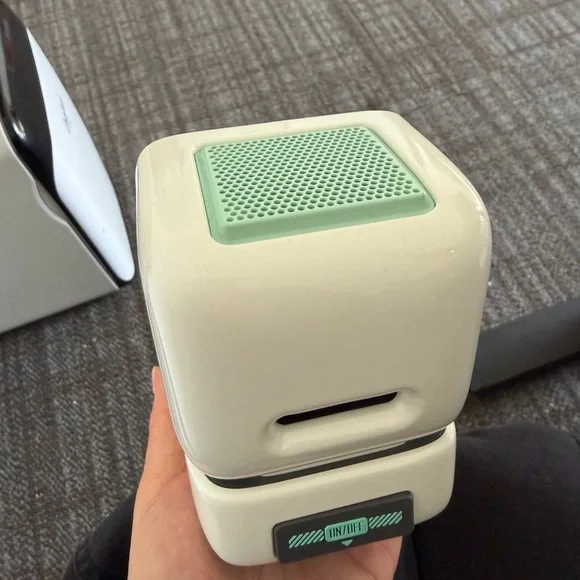 Divoom - Picture 2 of 2